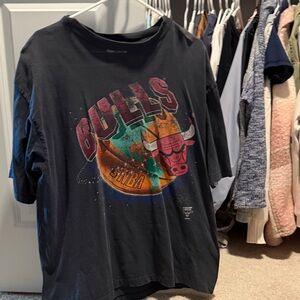 Vintage Bulls Graphic T-Shirt